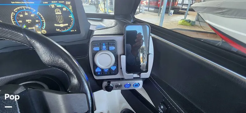 Slide: The Image of Malibu Wakesetter 23 LSV 2022 - 13428127