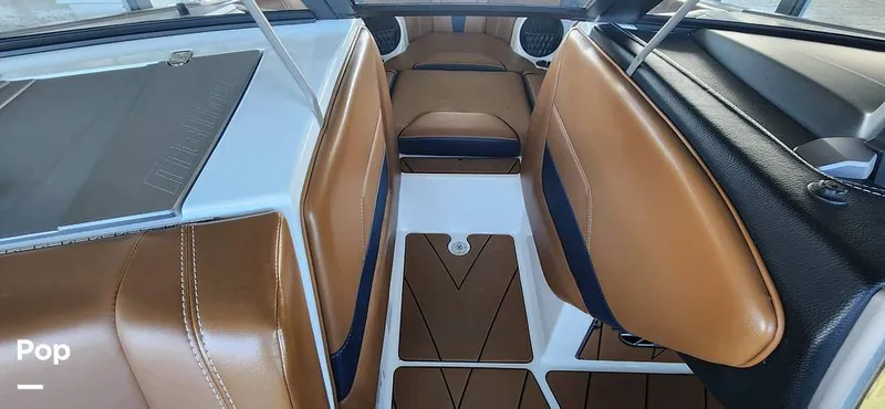 Slide: The Image of Malibu Wakesetter 23 LSV 2022 - 13428139