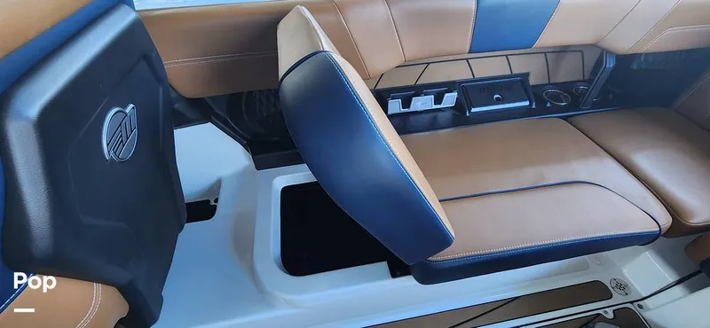 Slide: The Image of Malibu Wakesetter 23 LSV 2022 - 13428159