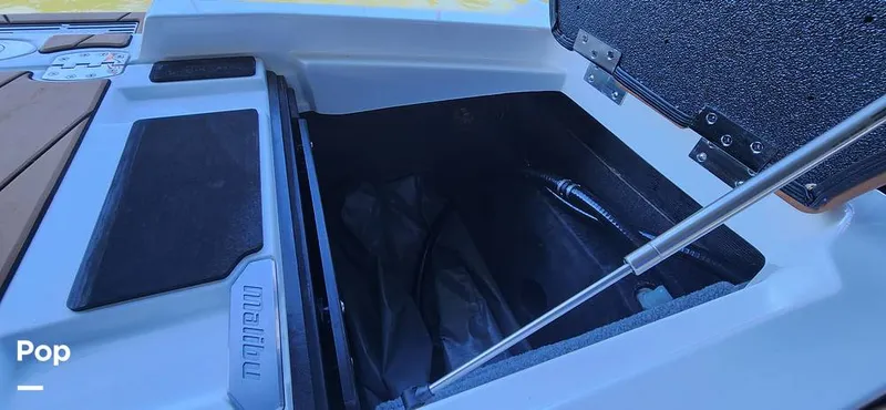 Slide: The Image of Malibu Wakesetter 23 LSV 2022 - 13428164