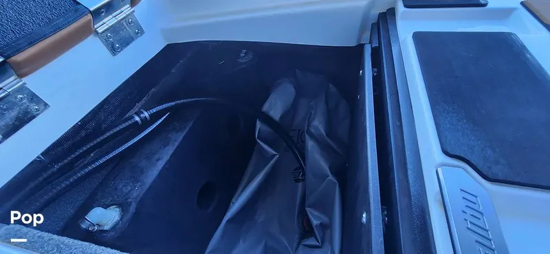 Slide: The Image of Malibu Wakesetter 23 LSV 2022 - 13428165