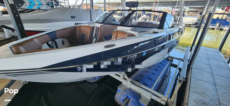 Slide: The Image of Malibu Wakesetter 23 LSV 2022 - 13428201