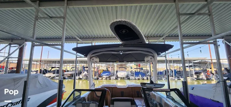 Slide: The Image of Malibu Wakesetter 23 LSV 2022 - 13428169