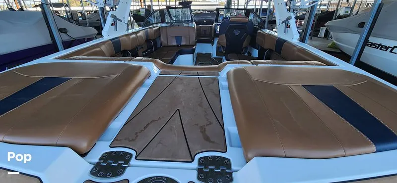 Slide: The Image of Malibu Wakesetter 23 LSV 2022 - 13428173