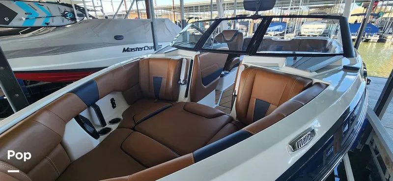 Slide: The Image of Malibu Wakesetter 23 LSV 2022 - 13428092