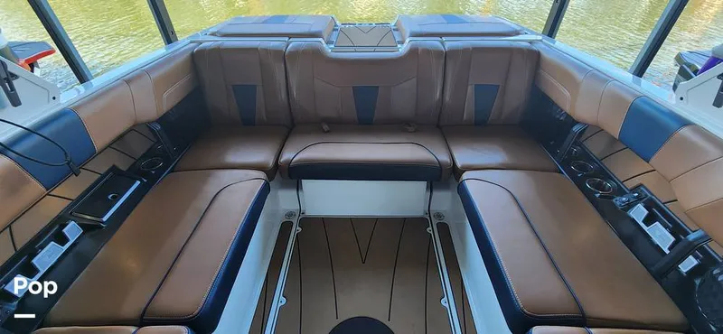 Slide: The Image of Malibu Wakesetter 23 LSV 2022 - 13428130