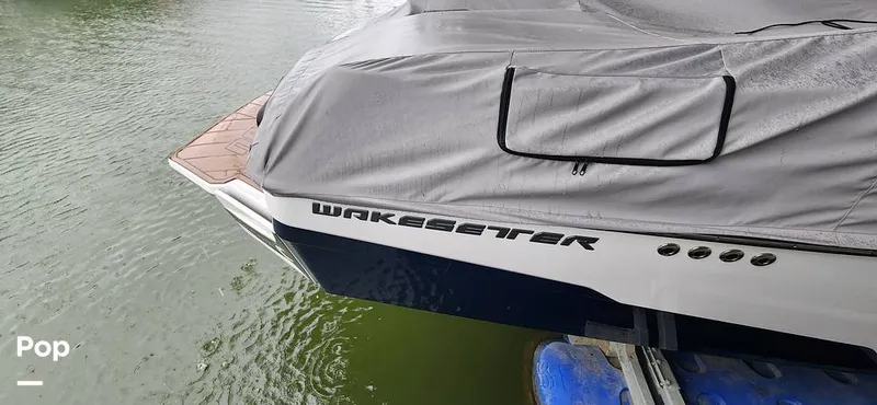 Slide: The Image of Malibu Wakesetter 23 LSV 2022 - 13420745