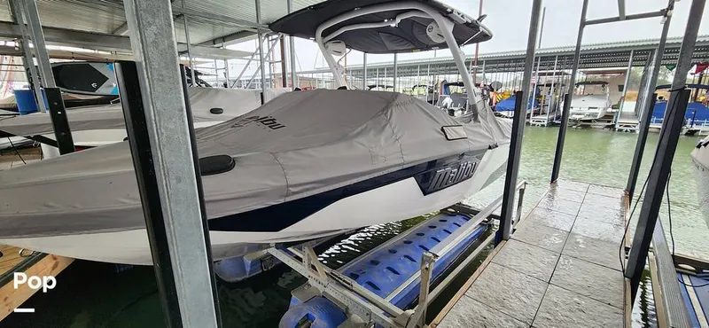 Slide: The Image of Malibu Wakesetter 23 LSV 2022 - 13420747