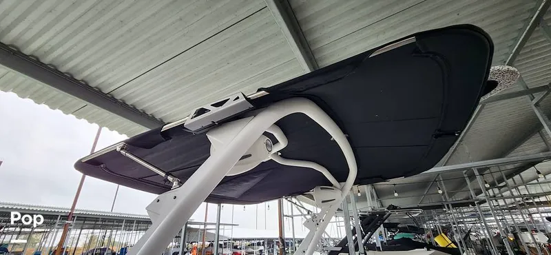 Slide: The Image of Malibu Wakesetter 23 LSV 2022 - 13420742