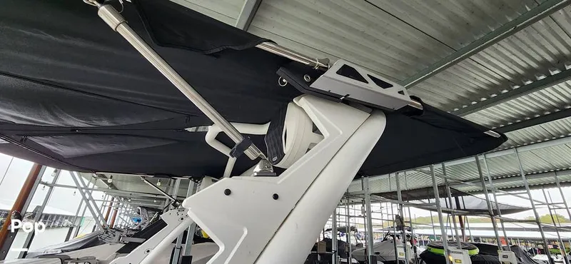 Slide: The Image of Malibu Wakesetter 23 LSV 2022 - 13420758