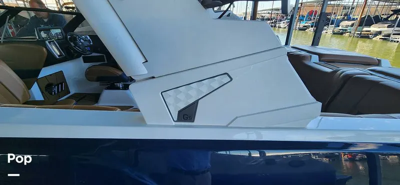 Slide: The Image of Malibu Wakesetter 23 LSV 2022 - 13428046