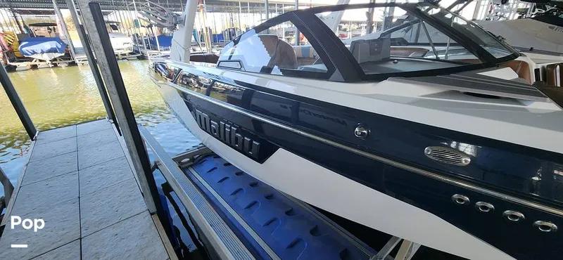 Slide: The Image of Malibu Wakesetter 23 LSV 2022 - 13428082