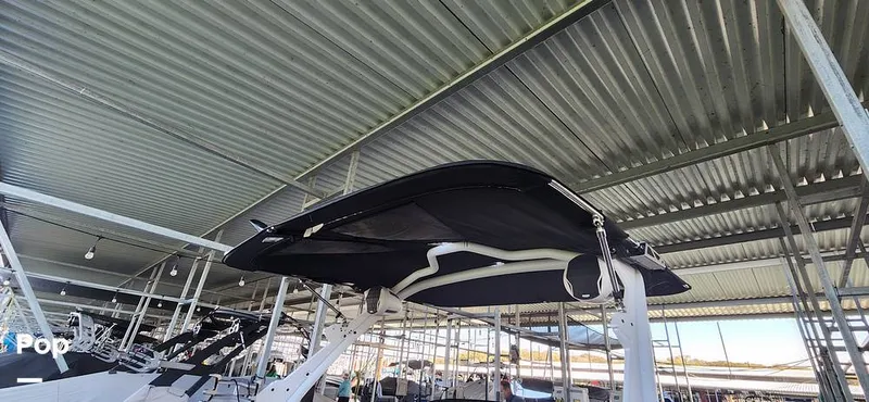 Slide: The Image of Malibu Wakesetter 23 LSV 2022 - 13428088