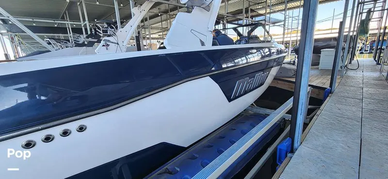 Slide: The Image of Malibu Wakesetter 23 LSV 2022 - 13428090