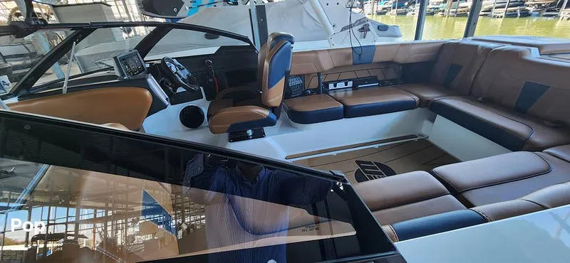 Slide: The Image of Malibu Wakesetter 23 LSV 2022 - 13428091