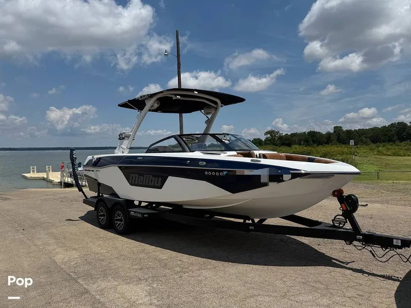 Slide: The Image of Malibu Wakesetter 23 LSV 2022 - 15906647