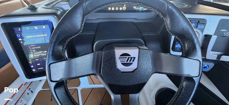 Slide: The Image of Malibu Wakesetter 23 LSV 2022 - 13428123