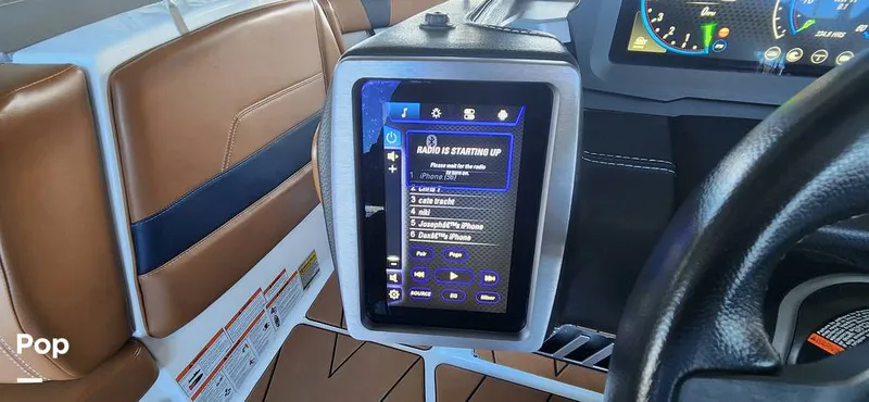 Slide: The Image of Malibu Wakesetter 23 LSV 2022 - 13428124