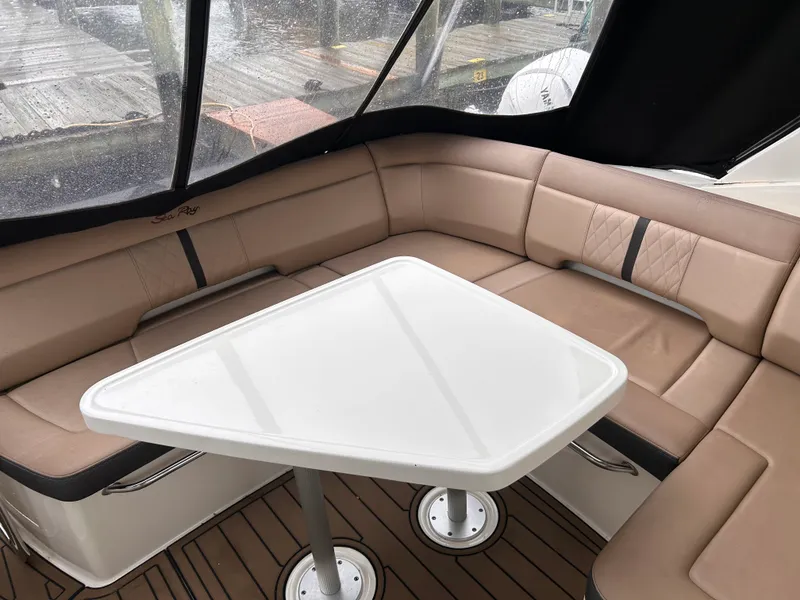 Slide: The Image of Sea Ray Sundancer 350 2017 - 16