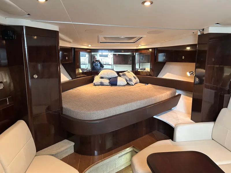 Slide: The Image of Sea Ray Sundancer 350 2017 - 32