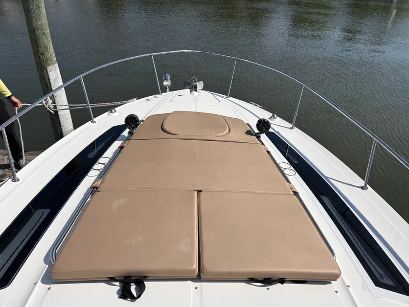 Slide: The Image of Sea Ray Sundancer 350 2017 - 38