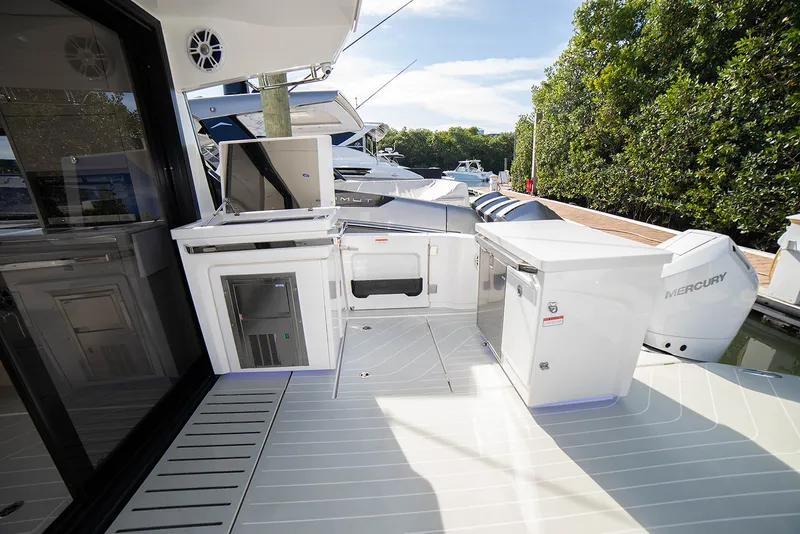 Slide: The Image of Aquila 42 COUPE 2026 - 53