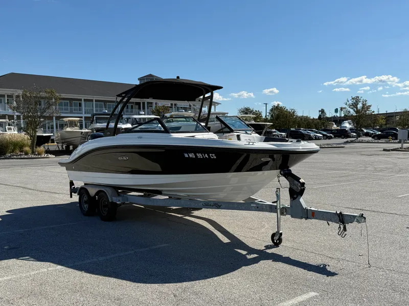 Slide: The Image of Sea Ray SPX 210 OB 2018 - 1