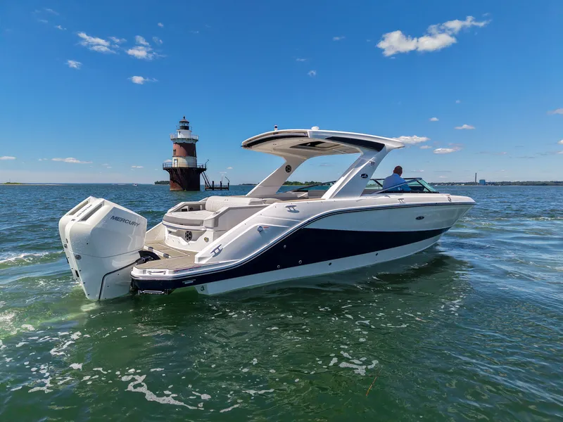 Slide: The Image of Sea Ray SLX 310 Outboard 2026 - 4
