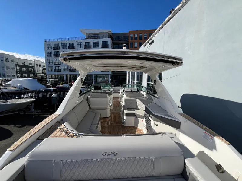 Slide: The Image of Sea Ray SLX 310 Outboard 2026 - 10