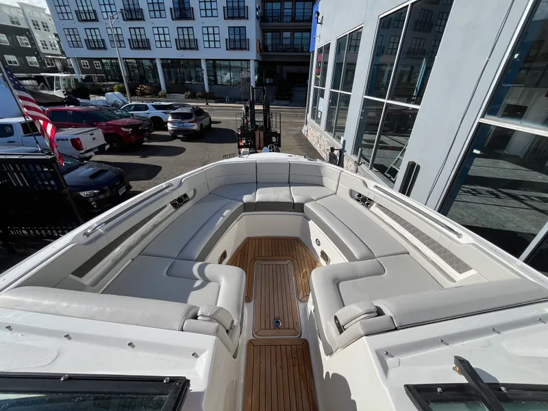 Slide: The Image of Sea Ray SLX 310 Outboard 2026 - 31