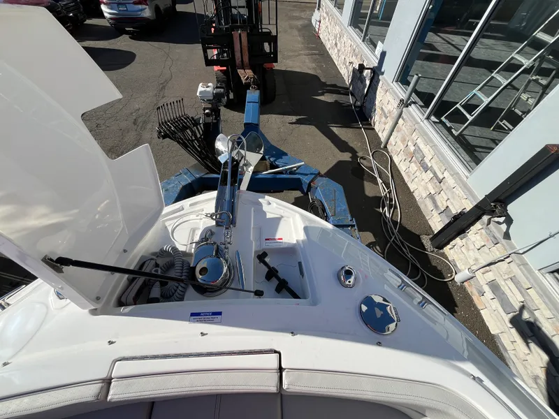 Slide: The Image of Sea Ray SLX 310 Outboard 2026 - 40