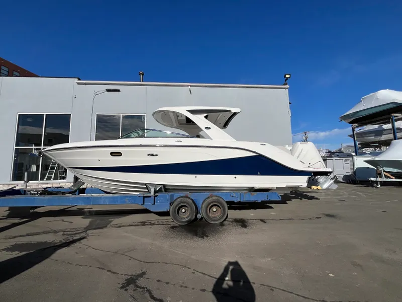 Slide: The Image of Sea Ray SLX 310 Outboard 2026 - 48