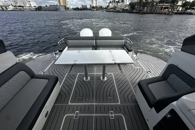 Slide: The Image of Galeon 375 GTO 2024 - 23