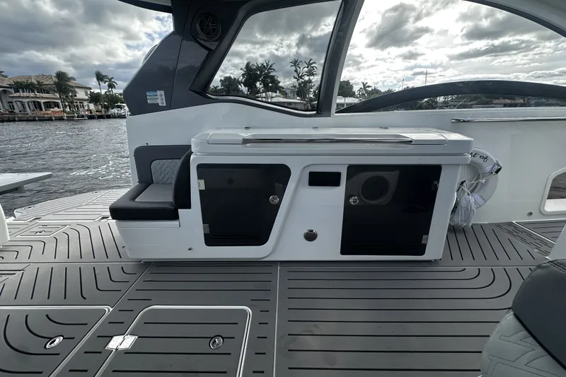 Slide: The Image of Galeon 375 GTO 2024 - 25