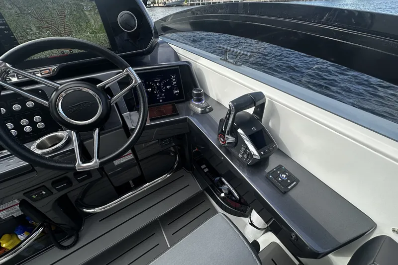 Slide: The Image of Galeon 375 GTO 2024 - 33