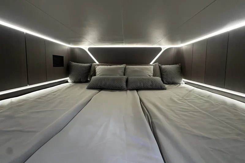 Slide: The Image of Galeon 375 GTO 2024 - 49