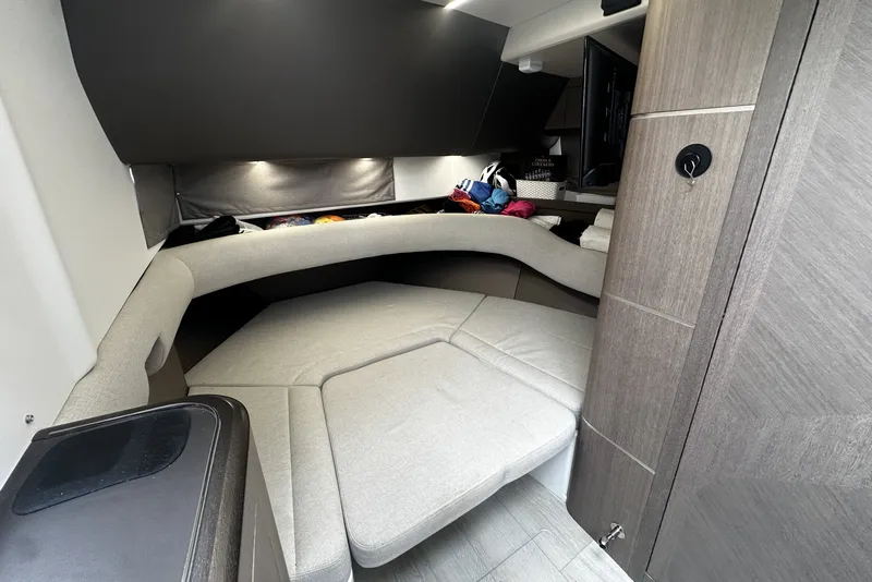 Slide: The Image of Galeon 375 GTO 2024 - 54