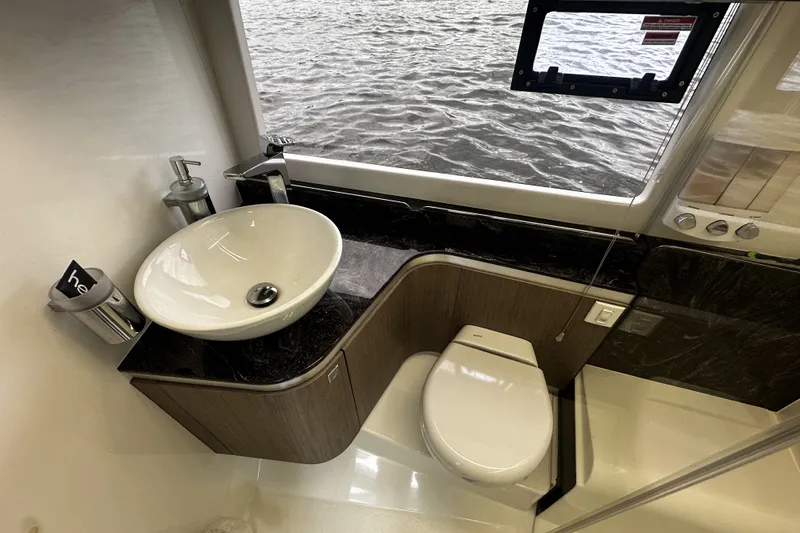 Slide: The Image of Galeon 375 GTO 2024 - 58