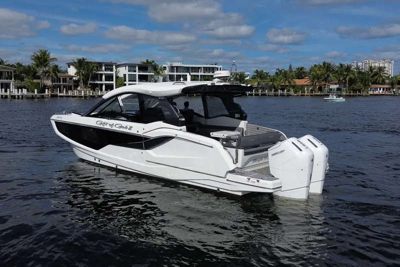 Slide: The Image of Galeon 375 GTO 2024 - 8