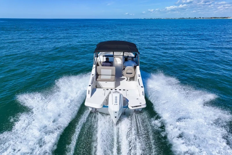 Slide: The Image of Boston Whaler 210 Vantage 2026 - 21