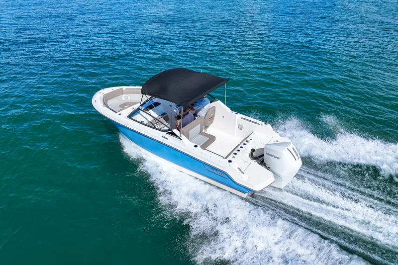 Slide: The Image of Boston Whaler 210 Vantage 2026 - 22