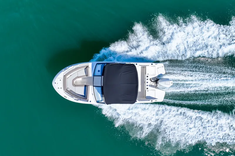 Slide: The Image of Boston Whaler 210 Vantage 2026 - 23