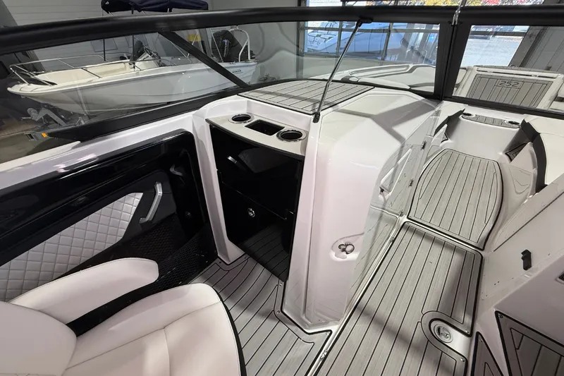 Slide: The Image of Yamaha 252SE 2026 - 22