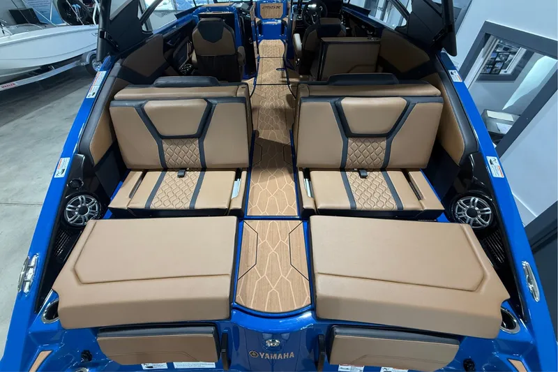 Slide: The Image of Yamaha 255XD 2026 - 10