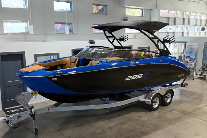 Slide: The Image of Yamaha 255XD 2026 - 2