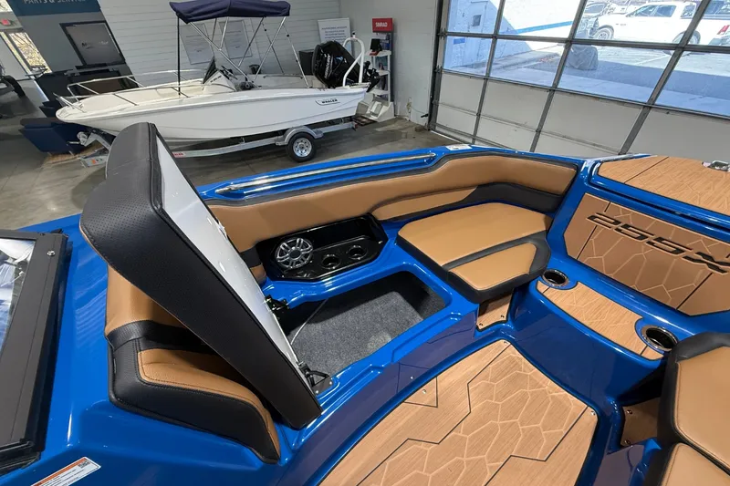 Slide: The Image of Yamaha 255XD 2026 - 35