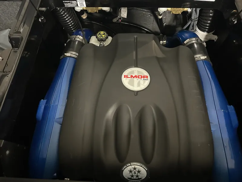 Slide: The Image of Mastercraft XT25 2020 - 15