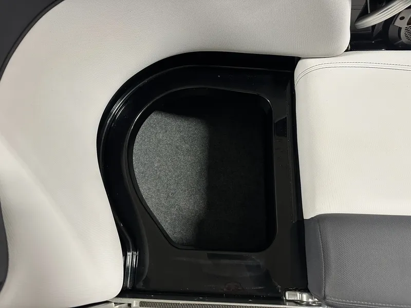 Slide: The Image of Mastercraft XT25 2020 - 28