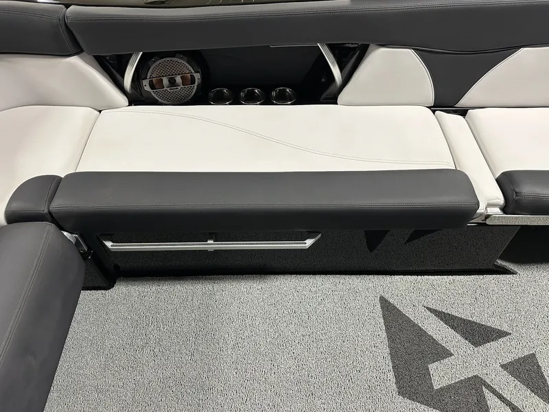 Slide: The Image of Mastercraft XT25 2020 - 29