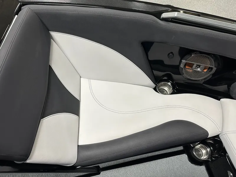 Slide: The Image of Mastercraft XT25 2020 - 49